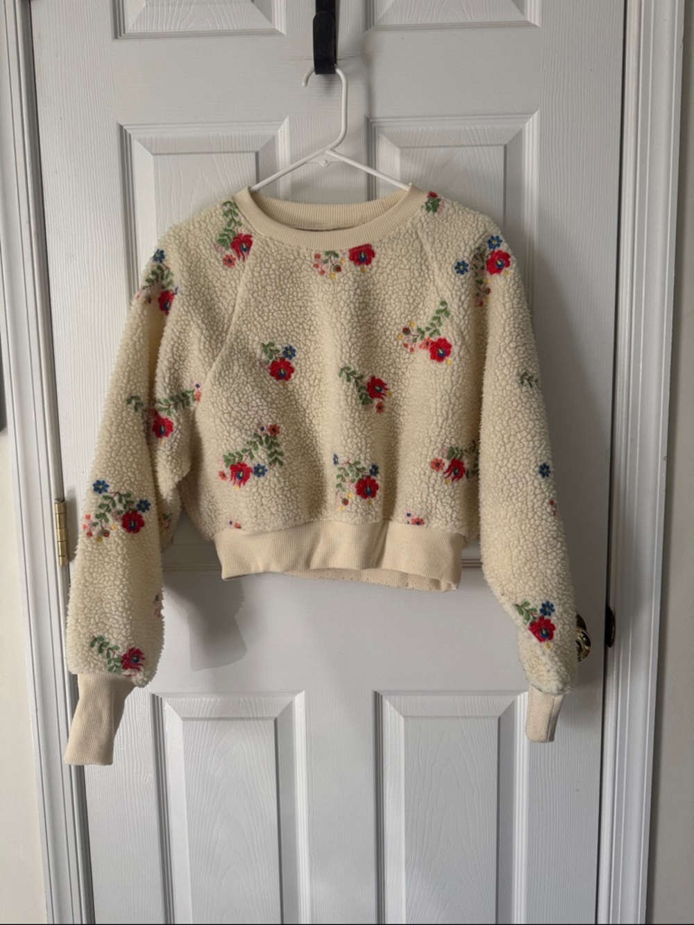 Urban Outfitters Cream Floral Sherpa Cropped Crewneck Sweatshirt